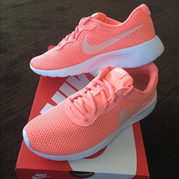 Nike Other - Nike Big Girl’s sneakers NWB